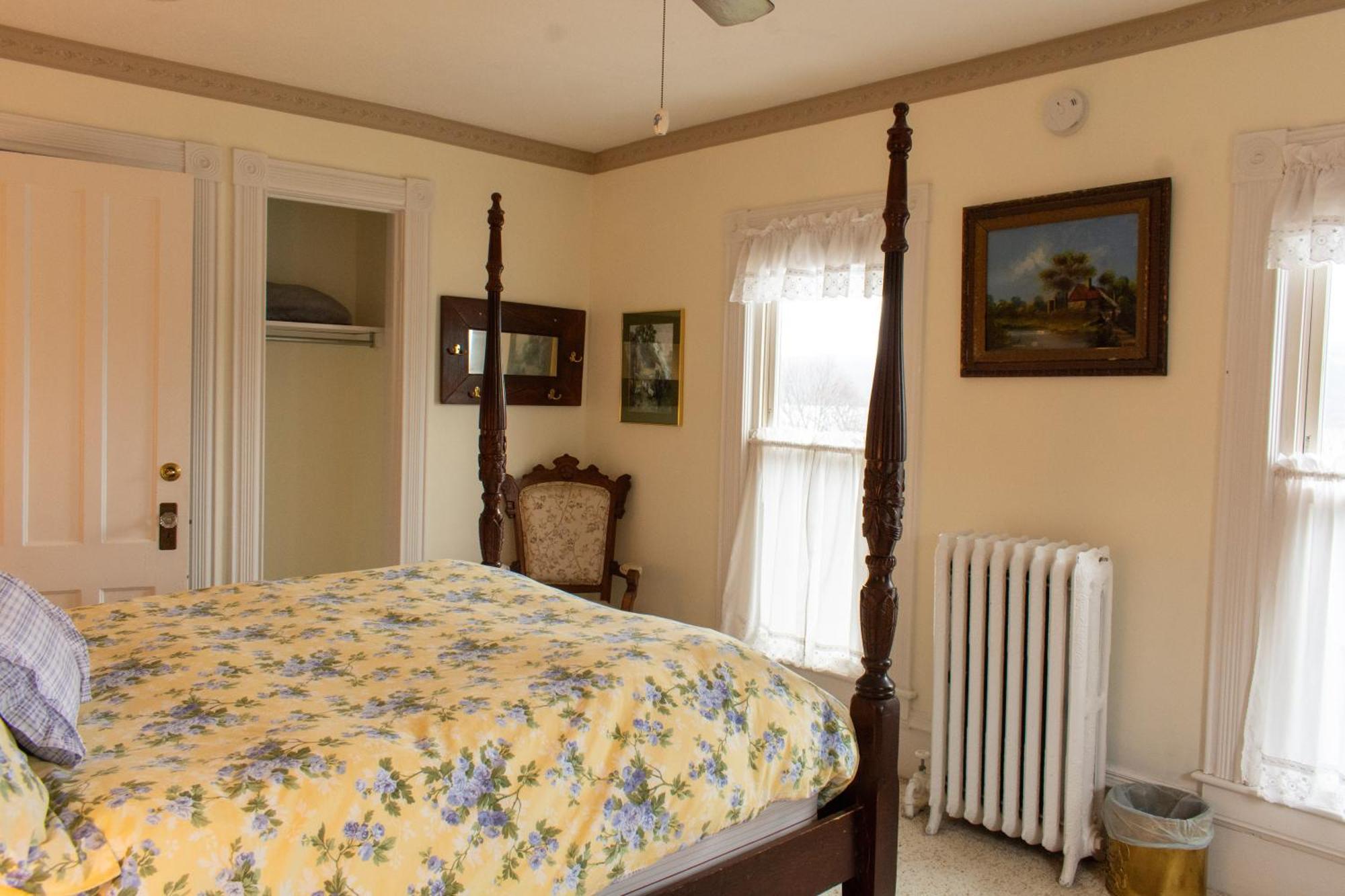 Hudson Manor Bed & Breakfast Bed & Breakfast Watkins Glen