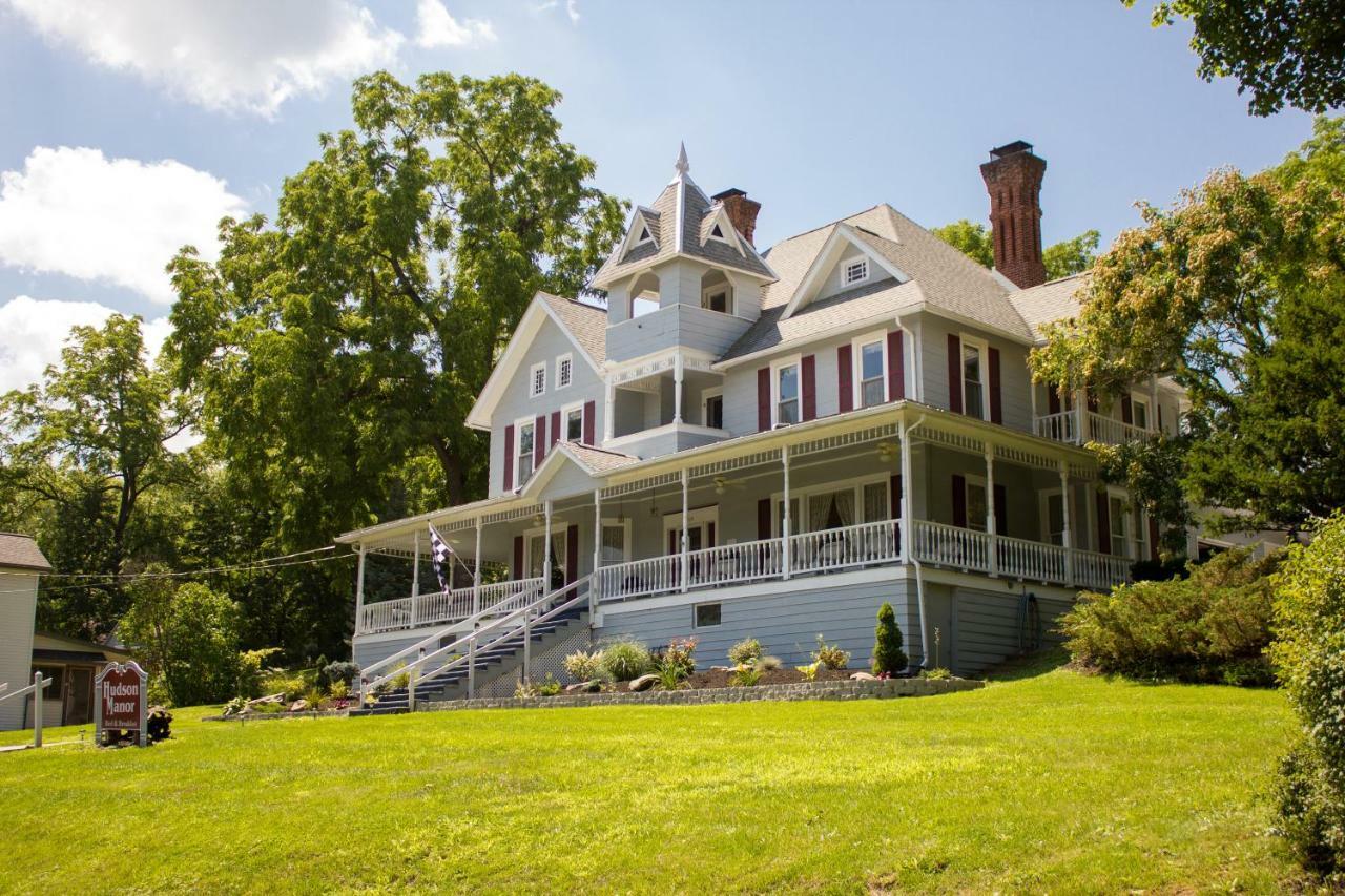 Hudson Manor