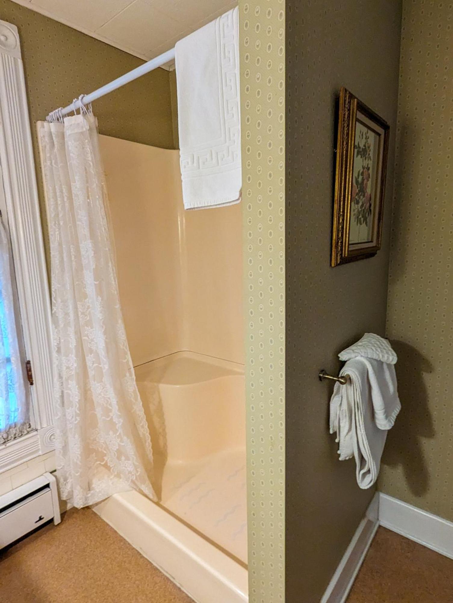 Hudson Manor 3* Watkins Glen